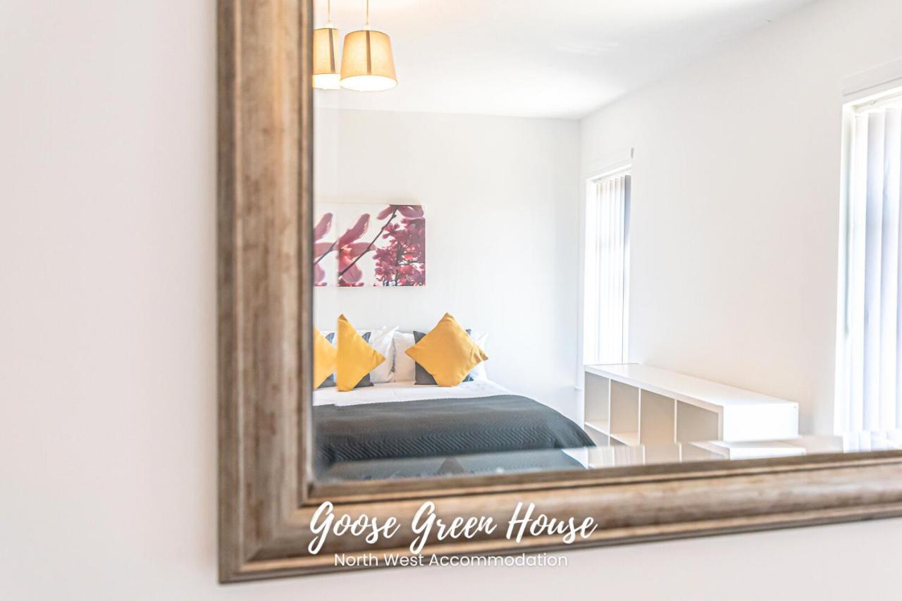 Modern 3Br House In Ince Ideal For Contractors & Long Stays Wigan Exterior photo